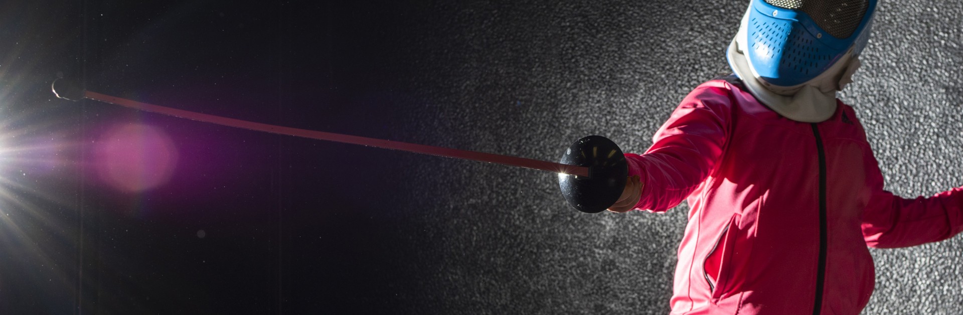 Fille avec un fleuret