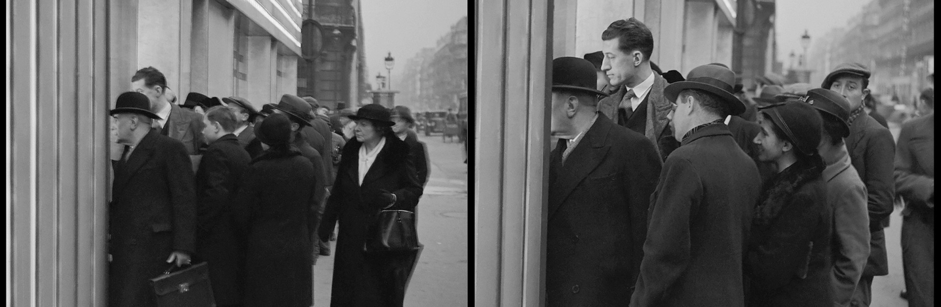 Foule devant une vitrine